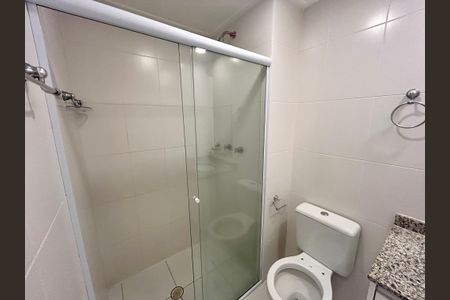 Apartamento para alugar com 68m², 2 quartos e 1 vaga Apartamento para alugar com 68m², 2 quartos e 1 vagaBanheiro da Suíte
