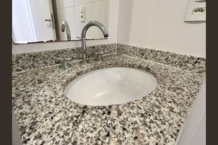 Apartamento para alugar com 68m², 2 quartos e 1 vaga Apartamento para alugar com 68m², 2 quartos e 1 vagaBanheiro 1