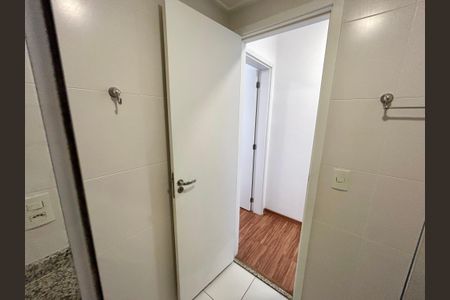 Apartamento para alugar com 68m², 2 quartos e 1 vaga Apartamento para alugar com 68m², 2 quartos e 1 vagaBanheiro 1