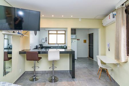 Quarto  de kitnet/studio para alugar com 1 quarto, 35m² em Minas Brasil, Belo Horizonte