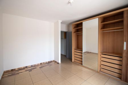Quarto 1 de casa para alugar com 1 quarto, 80m² em Vila Tiradentes, São Paulo