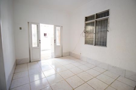 Casa para alugar com 80m², 2 quartos e sem vagaSala