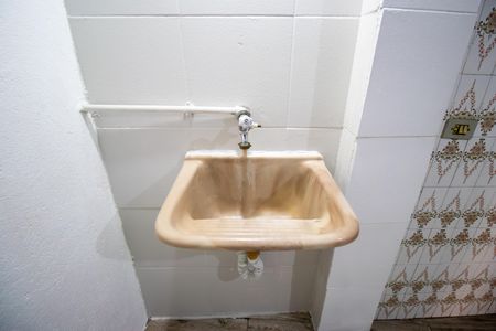 Casa para alugar com 80m², 2 quartos e sem vagaÁrea de Serviço