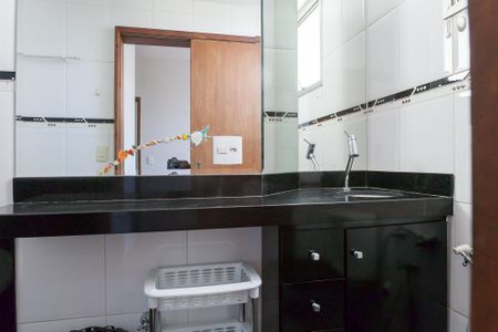 Apartamento à venda com 121m², 3 quartos e 3 vagasBanheiro Suíte 2