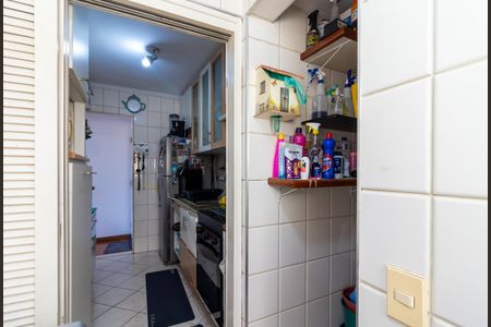 Apartamento para alugar com 75m², 3 quartos e 1 vagaÁrea de Serviço