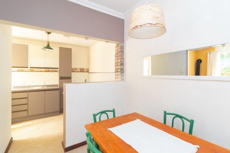 Sala  de apartamento para alugar com 1 quarto, 59m² em Santo Antônio, Porto Alegre