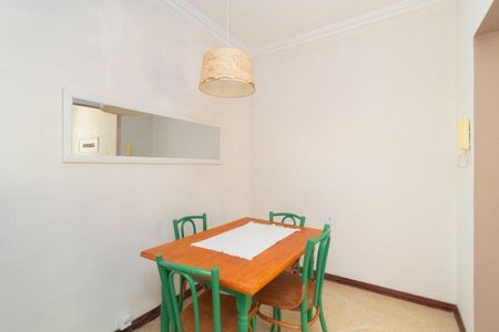 Sala  de apartamento para alugar com 1 quarto, 59m² em Santo Antônio, Porto Alegre