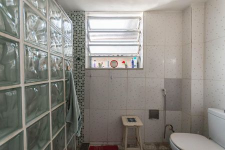 Apartamento à venda com 80m², 2 quartos e sem vagaBanheiro