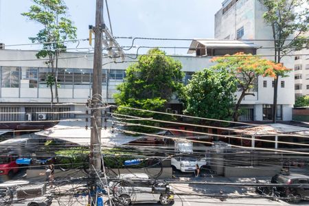 Apartamento à venda com 80m², 2 quartos e sem vagaVista