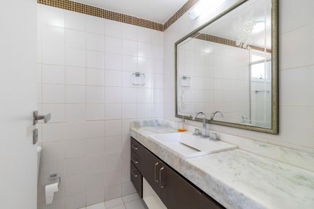 Apartamento à venda com 112m², 3 quartos e 2 vagasBanheiro da suíte