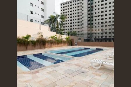 Apartamento à venda com 82m², 3 quartos e 1 vagaÁrea de serviço