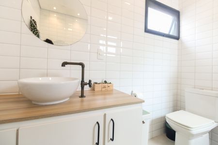 Casa à venda com 114m², 3 quartos e 1 vagaBanheiro Suíte 1