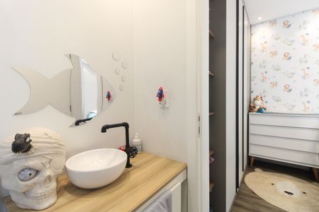Casa à venda com 114m², 3 quartos e 1 vagaBanheiro Suíte 2