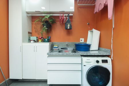 Casa à venda com 114m², 3 quartos e 1 vagaÁrea de Serviço 