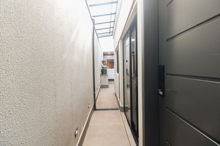 Casa à venda com 114m², 3 quartos e 1 vagaCorredor - Entrada 