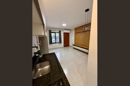 Casa à venda com 56m², 2 quartos e 2 vagasFoto 06