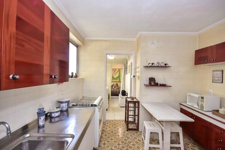 Apartamento para alugar com 92m², 2 quartos e 1 vagaCozinha