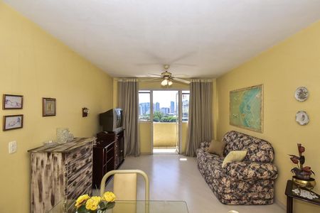 Sala de apartamento para alugar com 2 quartos, 92m² em Real Parque, São Paulo