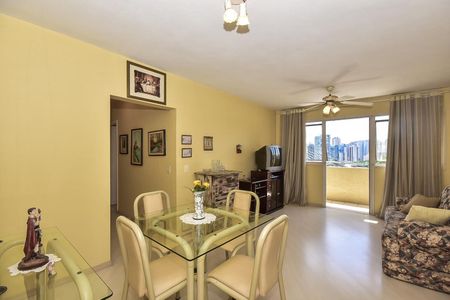 Sala de apartamento para alugar com 2 quartos, 92m² em Real Parque, São Paulo