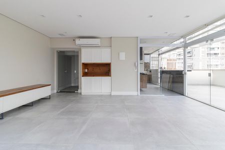 Apartamento à venda com 187m², 3 quartos e 2 vagas Apartamento à venda com 187m², 3 quartos e 2 vagasSala 2 (Piso superior)