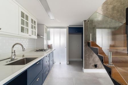 Apartamento à venda com 187m², 3 quartos e 2 vagas Apartamento à venda com 187m², 3 quartos e 2 vagasCozinha