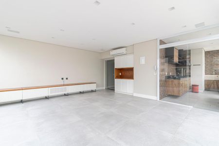 Apartamento à venda com 187m², 3 quartos e 2 vagas Apartamento à venda com 187m², 3 quartos e 2 vagasSala 2 (Piso superior)