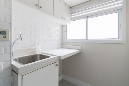 Apartamento à venda com 187m², 3 quartos e 2 vagas Apartamento à venda com 187m², 3 quartos e 2 vagasÁrea de Serviço