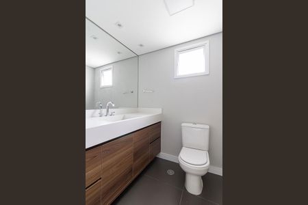 Apartamento à venda com 187m², 3 quartos e 2 vagas Apartamento à venda com 187m², 3 quartos e 2 vagasBanheiro da Suíte