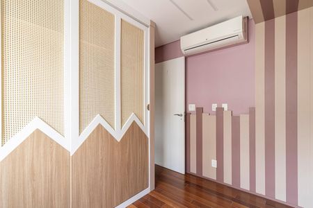 Apartamento à venda com 187m², 3 quartos e 2 vagas Apartamento à venda com 187m², 3 quartos e 2 vagasQuarto 2