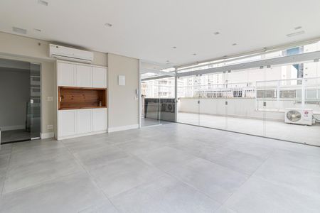 Apartamento à venda com 187m², 3 quartos e 2 vagas Apartamento à venda com 187m², 3 quartos e 2 vagasSala 2 (Piso superior)