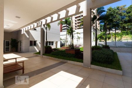 Apartamento à venda com 187m², 3 quartos e 2 vagas Apartamento à venda com 187m², 3 quartos e 2 vagasÁrea externa