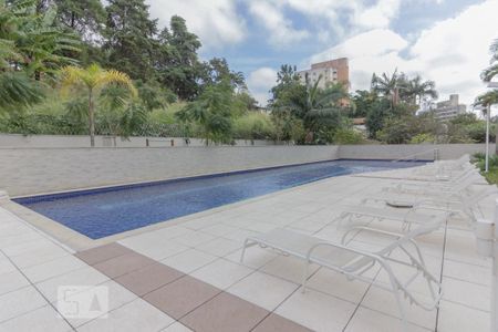 Apartamento à venda com 187m², 3 quartos e 2 vagas Apartamento à venda com 187m², 3 quartos e 2 vagasÁrea comum - Piscina