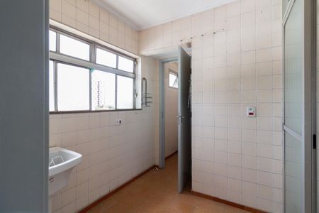 Apartamento para alugar com 68m², 2 quartos e 1 vagaÁrea de Serviço