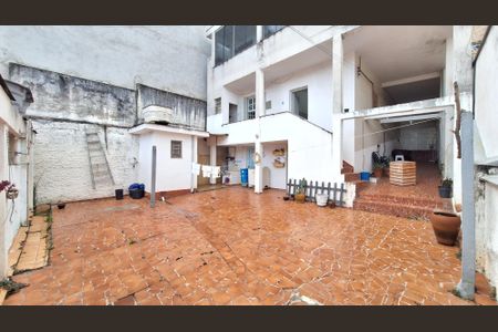 Casa para alugar com 70m², 2 quartos e sem vagaQuintal e área de serviço