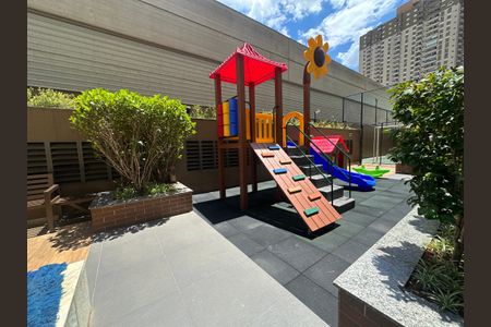 Apartamento à venda com 84m², 2 quartos e sem vagaÁrea comum - Playground