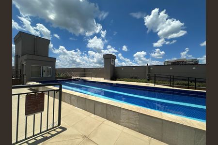 Apartamento à venda com 84m², 2 quartos e sem vagaÁrea comum - Piscina