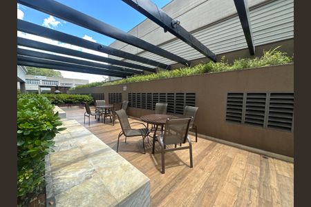 Apartamento à venda com 84m², 2 quartos e sem vagaÁrea comum