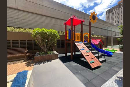 Apartamento à venda com 84m², 2 quartos e sem vagaÁrea comum - Playground