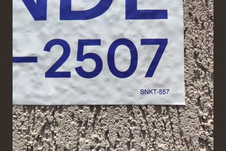 Casa à venda com 188m², 2 quartos e 2 vagas Casa à venda com 188m², 2 quartos e 2 vagasPlaca SNKT-557