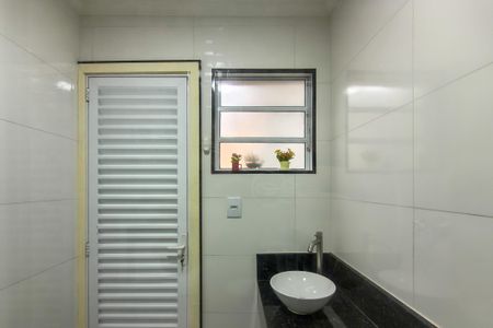 Apartamento para alugar com 53m², 2 quartos e 1 vaga Apartamento para alugar com 53m², 2 quartos e 1 vagaBanheiro