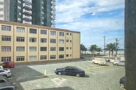 Vista de apartamento para alugar com 2 quartos, 53m² em Vila Caiçara, Praia Grande