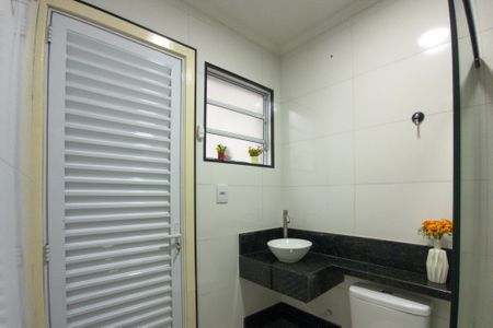 Apartamento para alugar com 53m², 2 quartos e 1 vaga Apartamento para alugar com 53m², 2 quartos e 1 vagaBanheiro