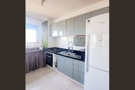 Cozinha de apartamento para alugar com 2 quartos, 38m² em Presidente Altino, Osasco