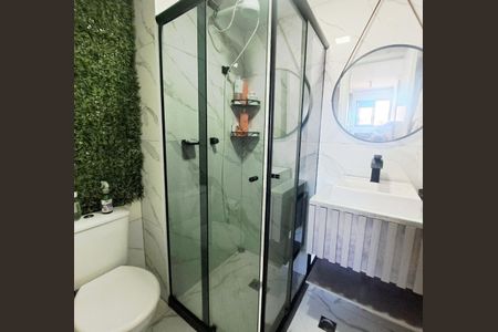 Banheiro de apartamento para alugar com 2 quartos, 38m² em Presidente Altino, Osasco