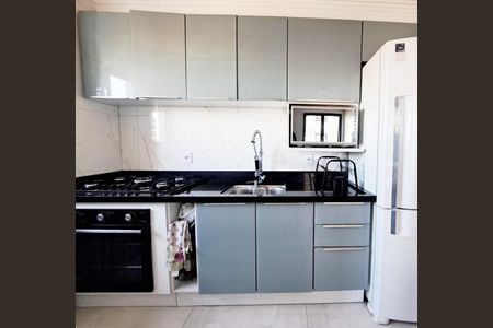 Cozinha de apartamento para alugar com 2 quartos, 38m² em Presidente Altino, Osasco