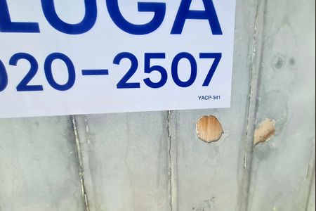 Casa para alugar com 55m², 2 quartos e sem vaga Casa para alugar com 55m², 2 quartos e sem vagaFachada do imóvel com placa QuintoAndar