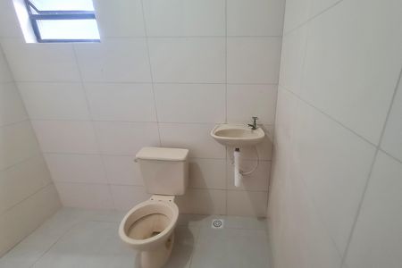 Casa para alugar com 55m², 2 quartos e sem vaga Casa para alugar com 55m², 2 quartos e sem vagaBanheiro