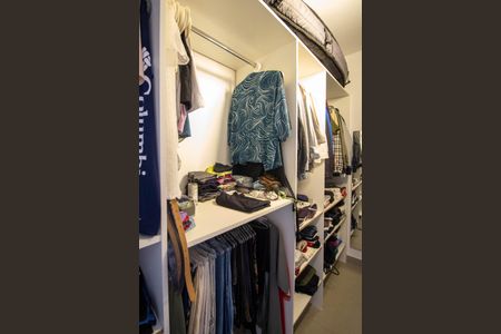 Casa à venda com 200m², 4 quartos e 2 vagasClose Suíte 1