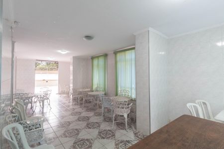 Apartamento para alugar com 48m², 2 quartos e 1 vaga Apartamento para alugar com 48m², 2 quartos e 1 vagaÁrea comum - Salão de festas
