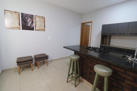 Kitnet/Studio para alugar com 0 quarto, 30m² em Sumarezinho, Ribeirão Preto